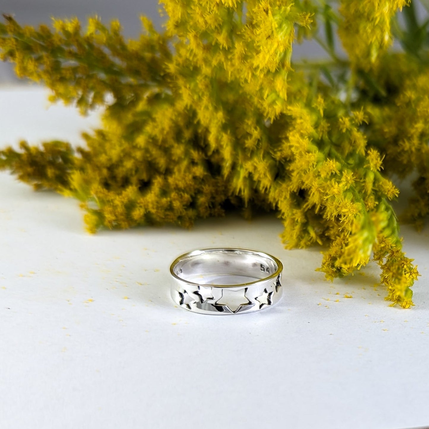 Cut Out Stars Ring in Sterling Silver