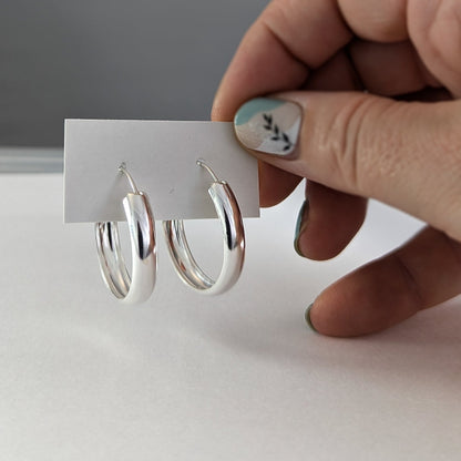 Hollow Curve Hoop Earrings in Sterling Silver (30mm)