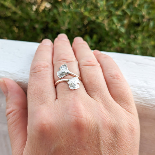 Wrapped Gingko Leaves Ring in Sterling Silverl